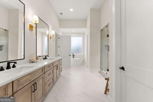 1178 Pinnacle Drive, Hoschton, GA 30548