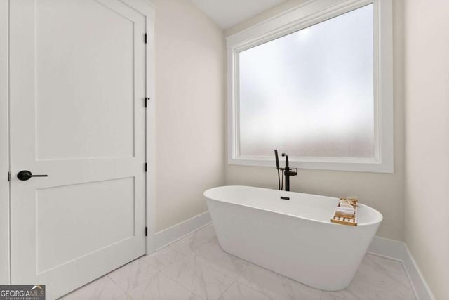 1178 Pinnacle Drive, Hoschton, GA 30548