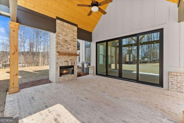 1178 Pinnacle Drive, Hoschton, GA 30548