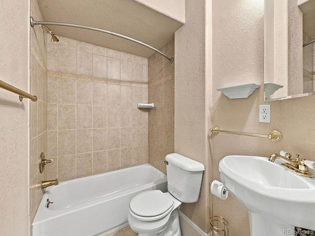 1331 Castlepoint Circle, Castle Pines, CO 80108