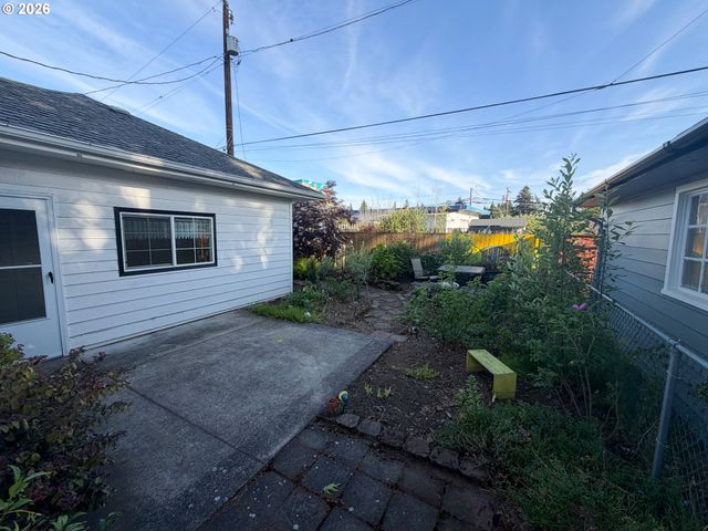 3003 E 24TH St, Vancouver, WA 98661