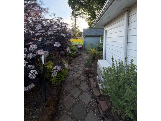 3003 E 24TH St, Vancouver, WA 98661