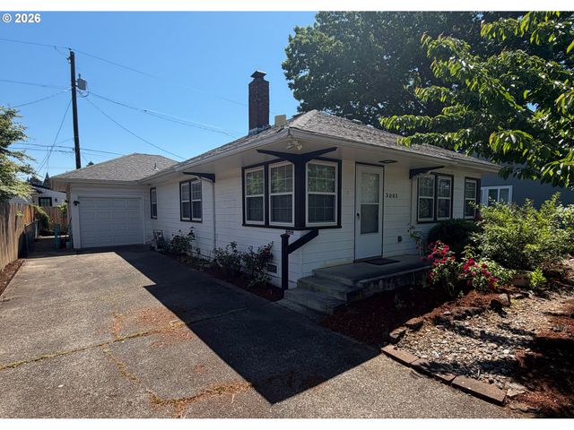 3003 E 24TH St, Vancouver, WA 98661