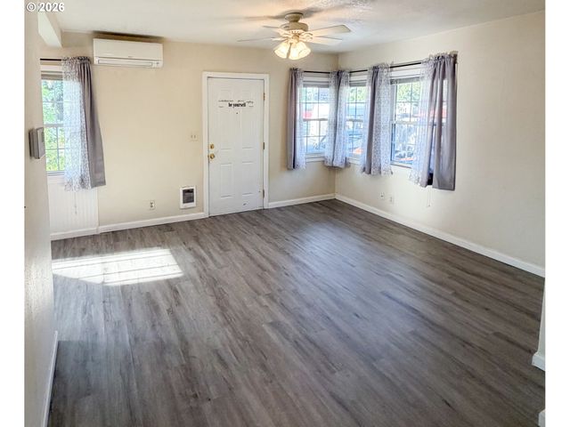 3003 E 24TH St, Vancouver, WA 98661