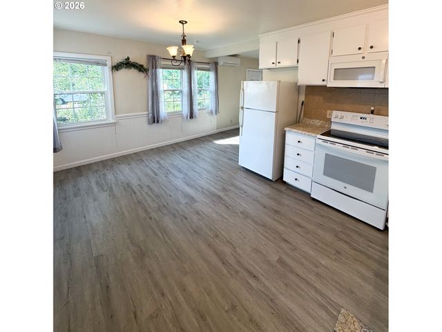3003 E 24TH St, Vancouver, WA 98661