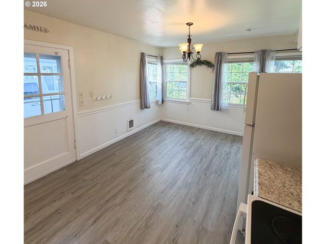 3003 E 24TH St, Vancouver, WA 98661