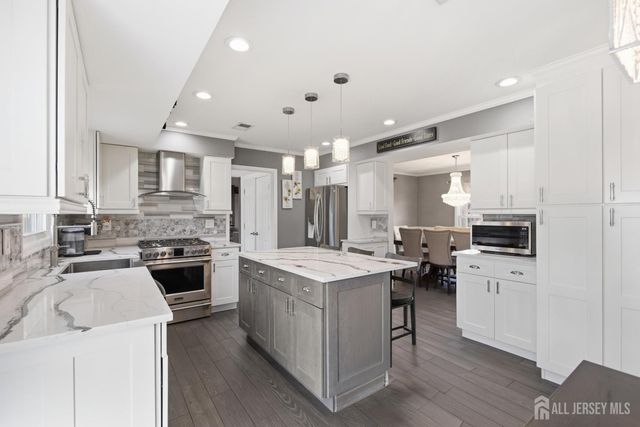 623 Lloyd Road, Aberdeen, NJ 07747