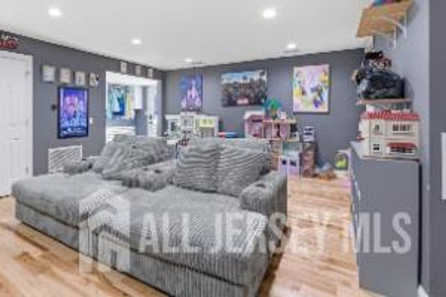 623 Lloyd Road, Aberdeen, NJ 07747