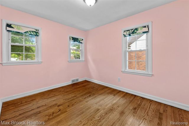 4237 Wakefield Road, Berkley, MI 48072