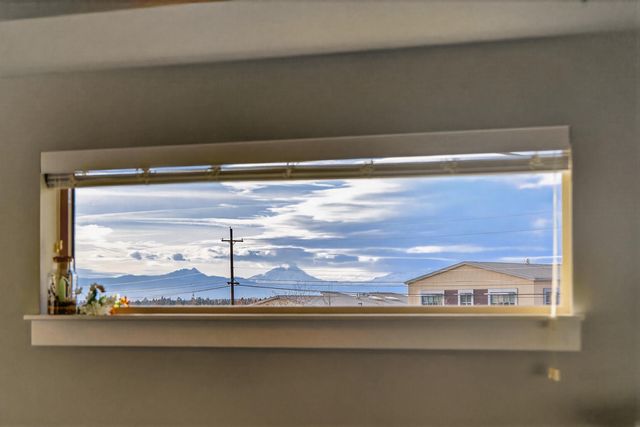 3899 SW Coyote Place, Redmond, OR 97756