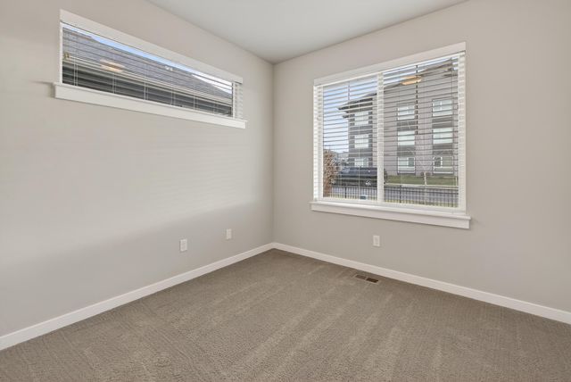 3899 SW Coyote Place, Redmond, OR 97756