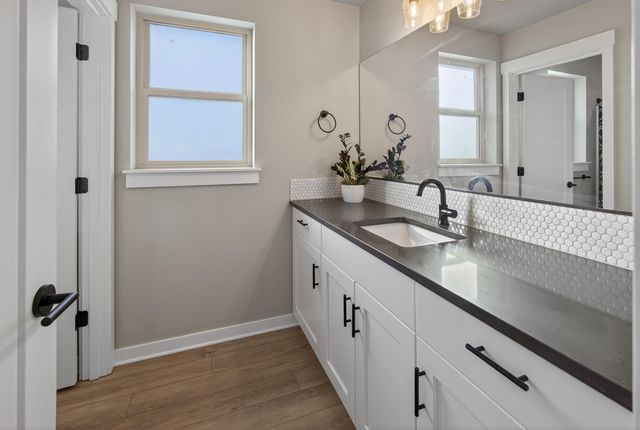 3899 SW Coyote Place, Redmond, OR 97756