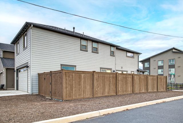 3899 SW Coyote Place, Redmond, OR 97756