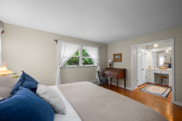 311 N Beverly Lane, Arlington Heights, IL 60004