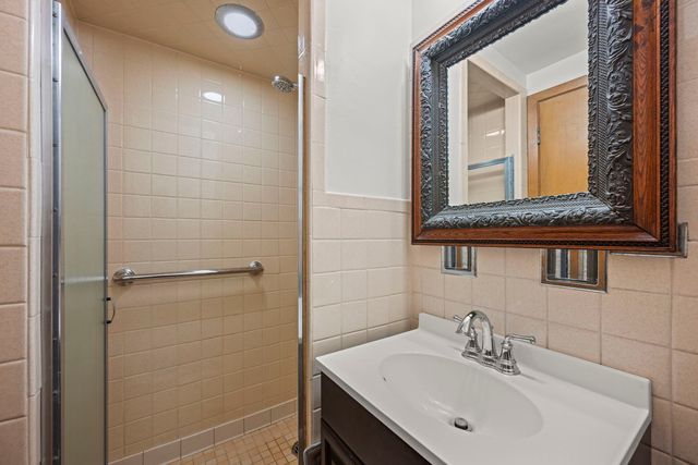 311 N Beverly Lane, Arlington Heights, IL 60004