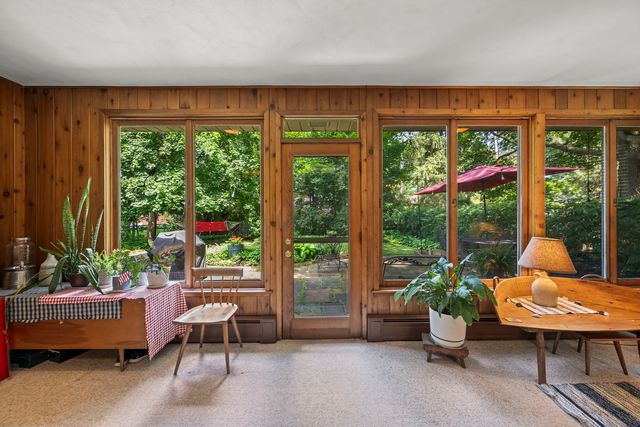 311 N Beverly Lane, Arlington Heights, IL 60004