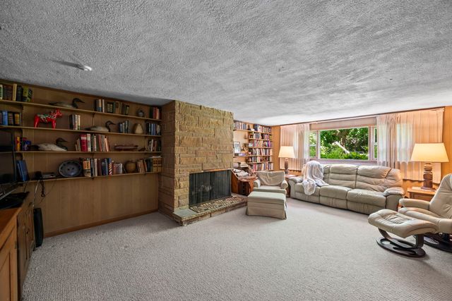 311 N Beverly Lane, Arlington Heights, IL 60004