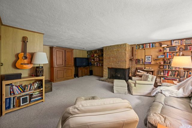 311 N Beverly Lane, Arlington Heights, IL 60004