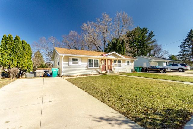 815-817 Sweeney Road, Edgerton, WI 53534