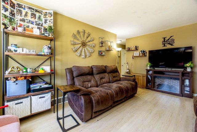 815-817 Sweeney Road, Edgerton, WI 53534