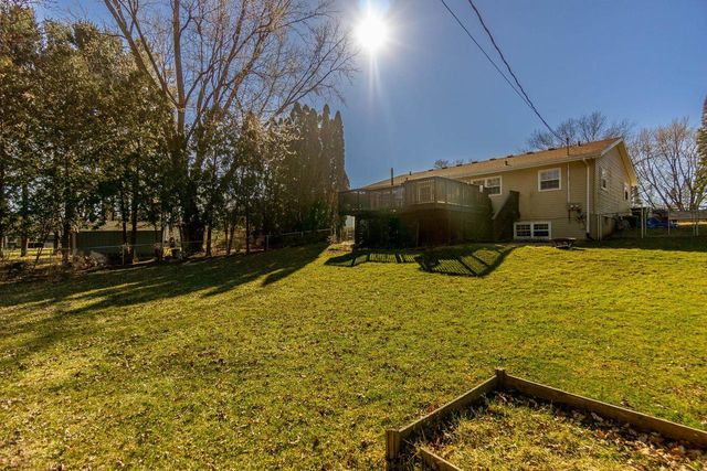 815-817 Sweeney Road, Edgerton, WI 53534