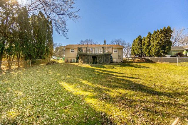 815-817 Sweeney Road, Edgerton, WI 53534