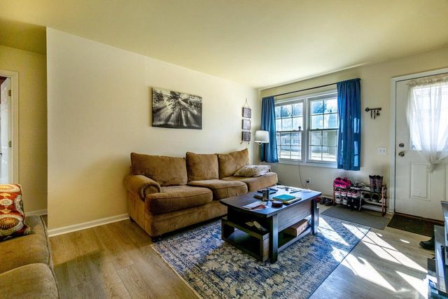 815-817 Sweeney Road, Edgerton, WI 53534