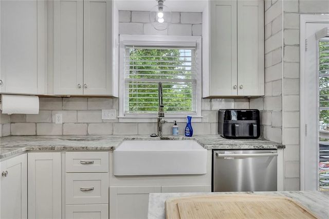 416 Christina Way, Acworth, GA 30102