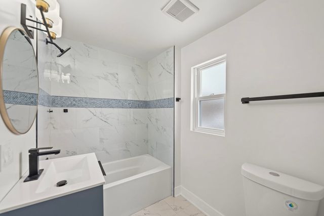 9319 S Merrill Avenue, Chicago, IL 60617