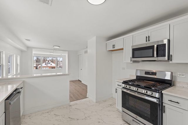 9319 S Merrill Avenue, Chicago, IL 60617