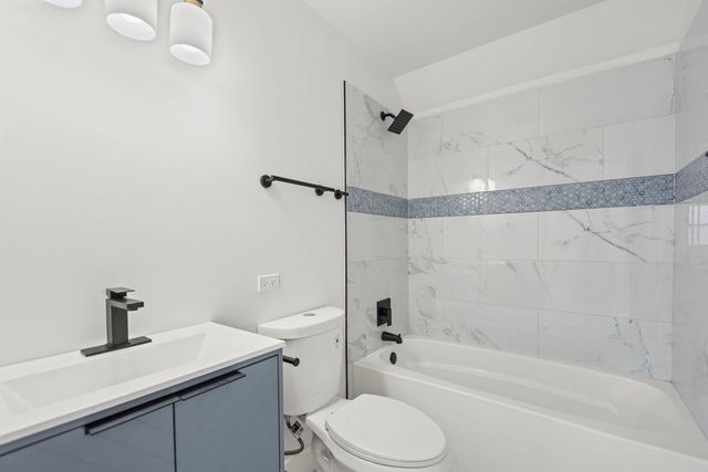 9319 S Merrill Avenue, Chicago, IL 60617