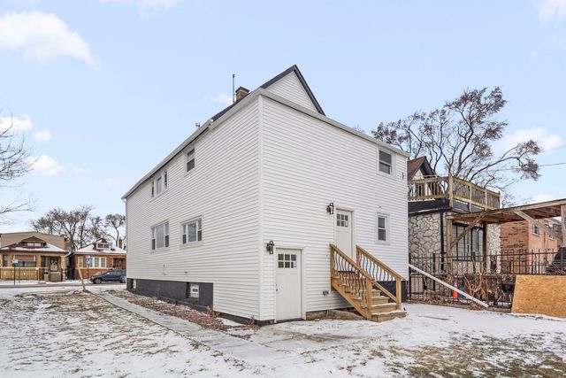 9319 S Merrill Avenue, Chicago, IL 60617