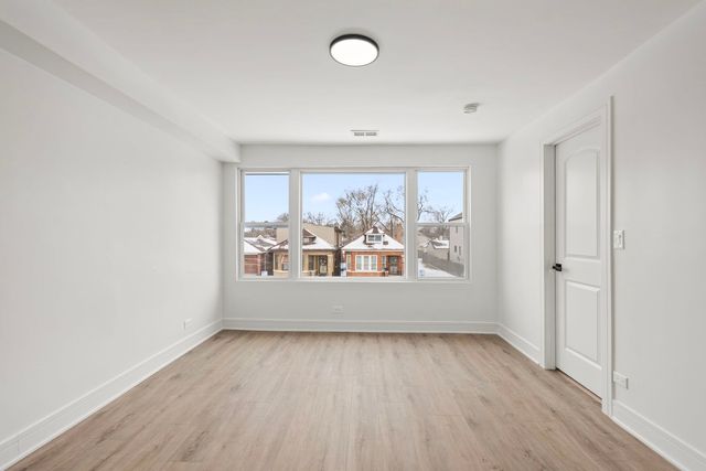 9319 S Merrill Avenue, Chicago, IL 60617