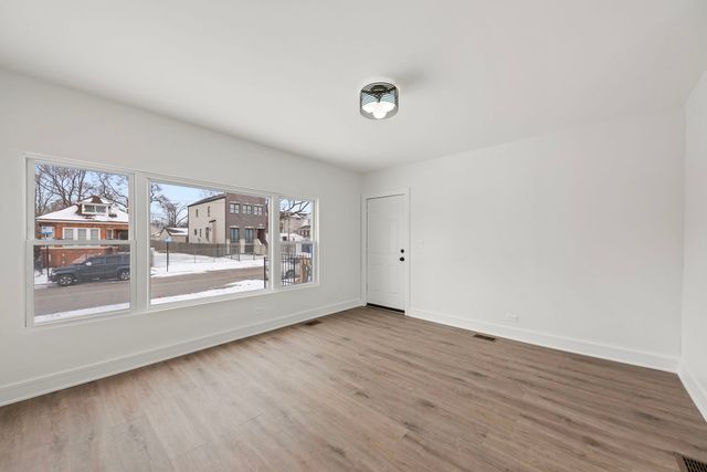 9319 S Merrill Avenue, Chicago, IL 60617