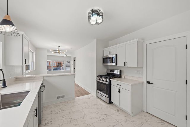 9319 S Merrill Avenue, Chicago, IL 60617