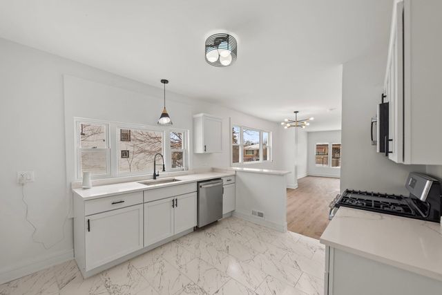 9319 S Merrill Avenue, Chicago, IL 60617