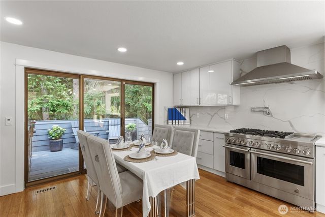 2202 Sahalee Drive E, Sammamish, WA 98074