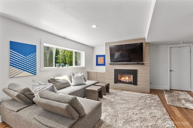 2202 Sahalee Drive E, Sammamish, WA 98074
