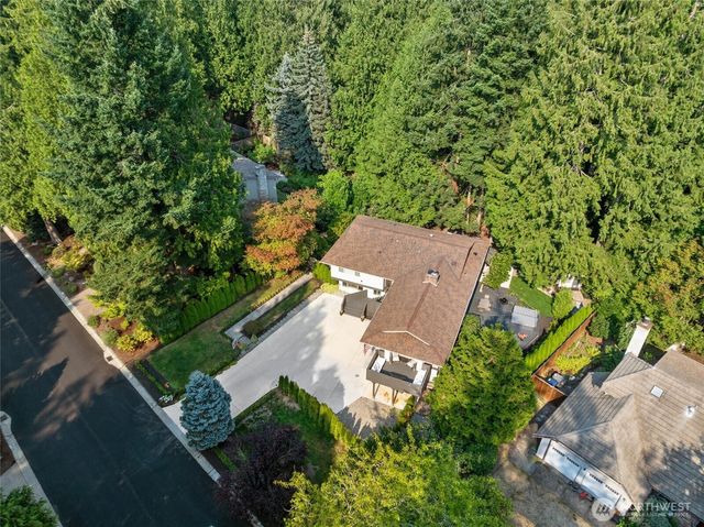 2202 Sahalee Drive E, Sammamish, WA 98074