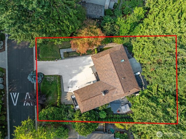 2202 Sahalee Drive E, Sammamish, WA 98074