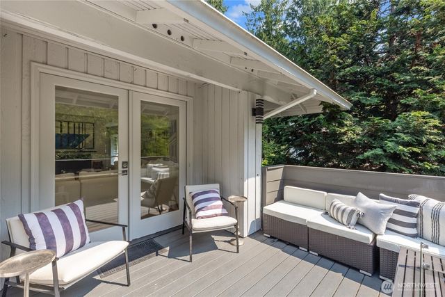 2202 Sahalee Drive E, Sammamish, WA 98074