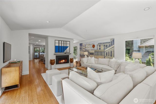 2202 Sahalee Drive E, Sammamish, WA 98074