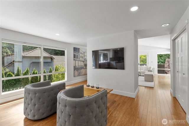 2202 Sahalee Drive E, Sammamish, WA 98074