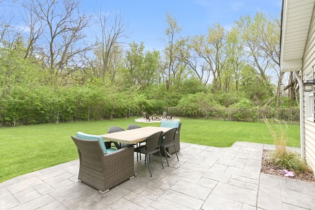 0N717 Knollwood Drive, Wheaton, IL 60187
