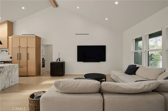 13916 La Maida Street, Sherman Oaks, CA 91423