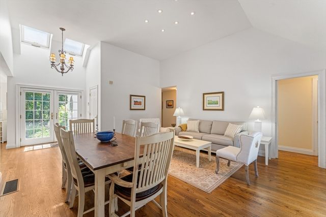 30 Hill And Plain Road, Falmouth, MA 02536