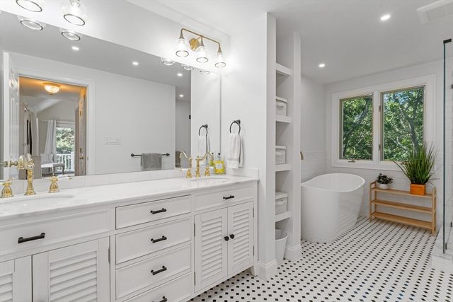 30 Hill And Plain Road, Falmouth, MA 02536