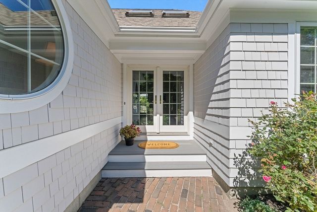 30 Hill And Plain Road, Falmouth, MA 02536