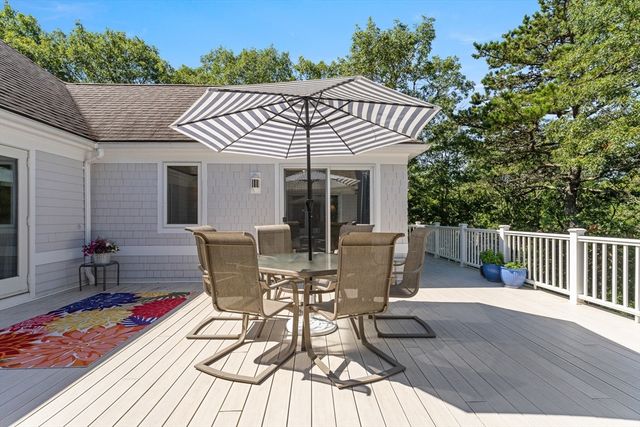 30 Hill And Plain Road, Falmouth, MA 02536