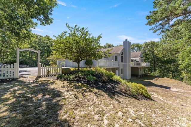30 Hill And Plain Road, Falmouth, MA 02536